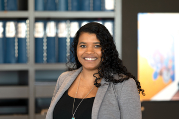 vanessa smith headshot